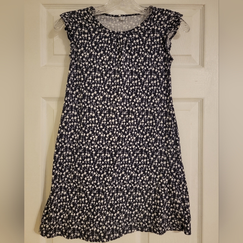 UniQLo blue and white girls dress
